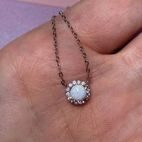 💛 BNIB 925 Opal w/ CZ Halo Pendant Necklace - Picture 6 of 9